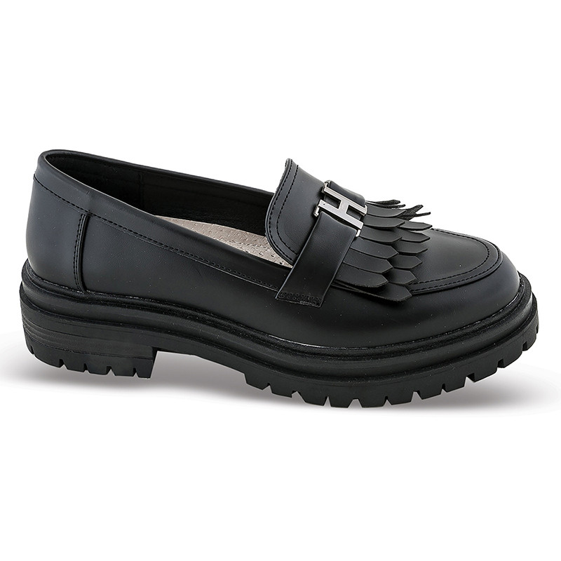 Γυναικεία loafers με κρόσσια Γυναικεία loafers με κρόσσια