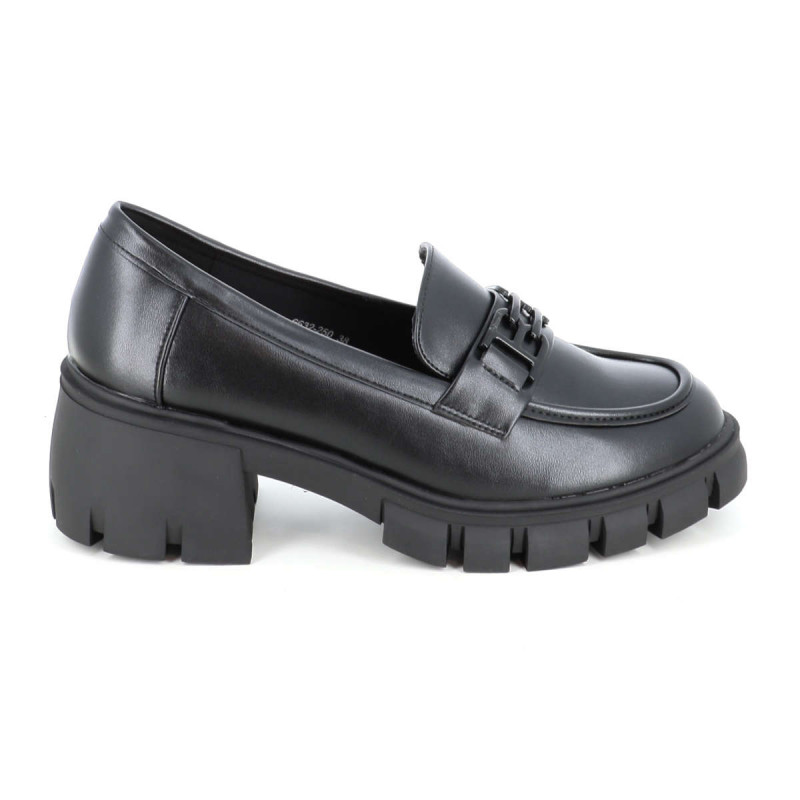 Γυναικεία loafers με τακούνι Γυναικεία loafers με τακούνι