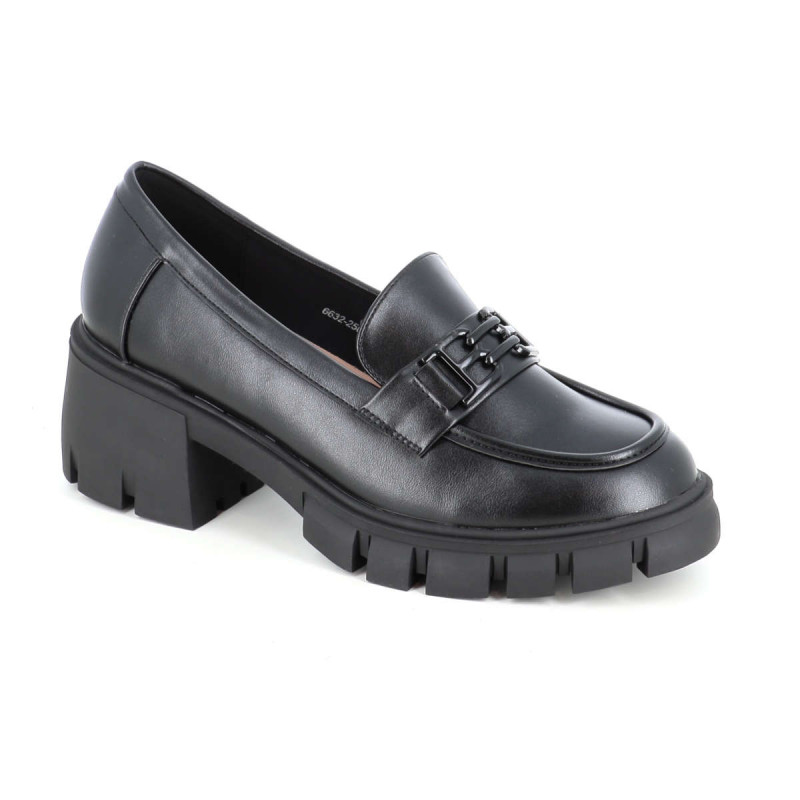 Γυναικεία loafers με τακούνι