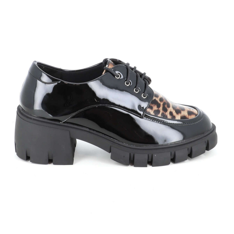 Γυναικεία loafers με κορδόνια και λεοπαρ λεπτομέρεια Γυναικεία loafers με κορδόνια και λεοπαρ λεπτομέρεια