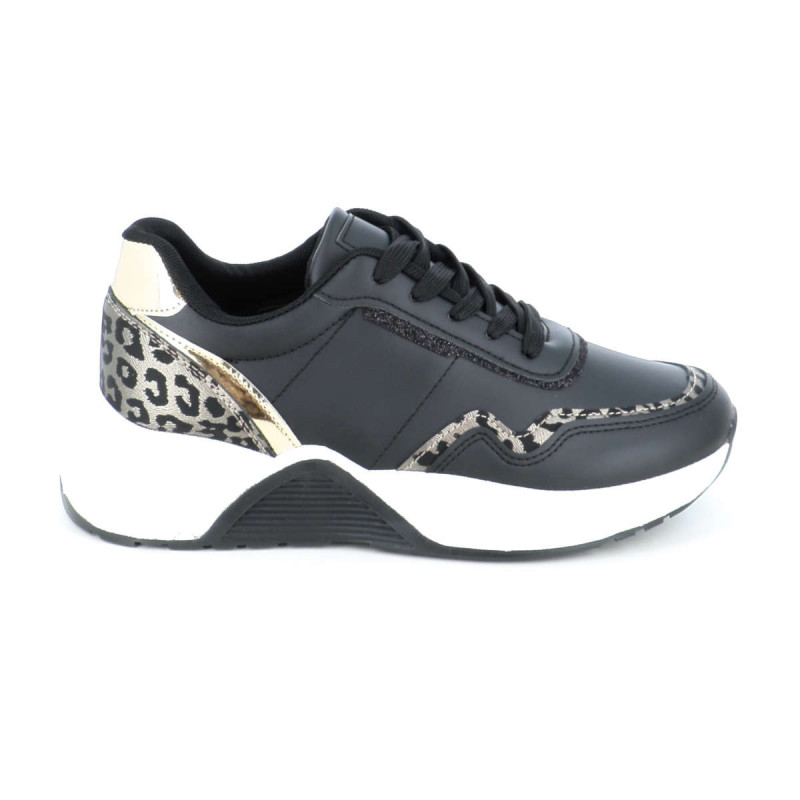 Γυναικεία sneakers με κορδόνια και λεοπάρ λεποτομέρειες Γυναικεία sneakers με κορδόνια και λεοπάρ λεποτομέρειες