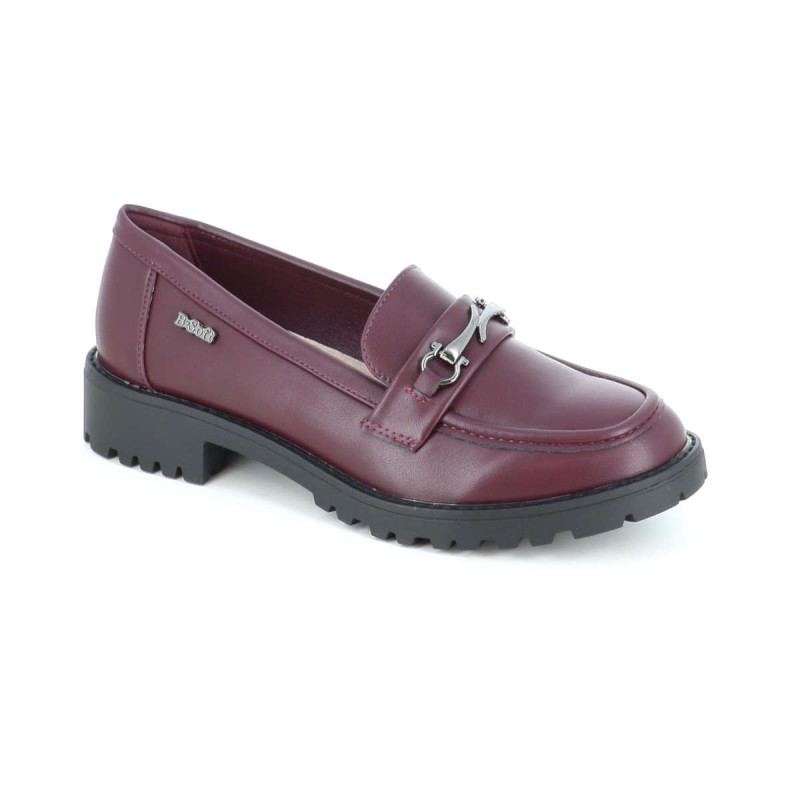 Γυναικεία loafers με εγκράφα